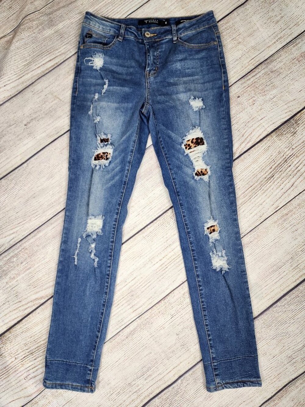 L&B Lucky & Blessed Mid Rise Skinny Jeans Size 6 Distressed Leopard Print Patch